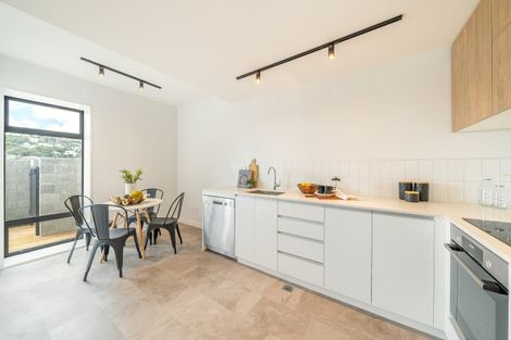 Photo of property in 2/69 Tiketike Way, Brooklyn, Wellington, 6021