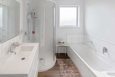 Photo of property in 19 Magnolia Crescent, Tawhero, Whanganui, 4501