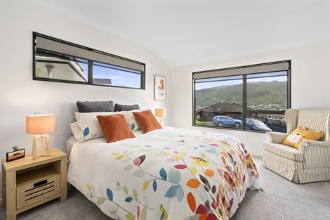 Photo of property in 79 Woodman Drive, Tawa, Wellington, 5028