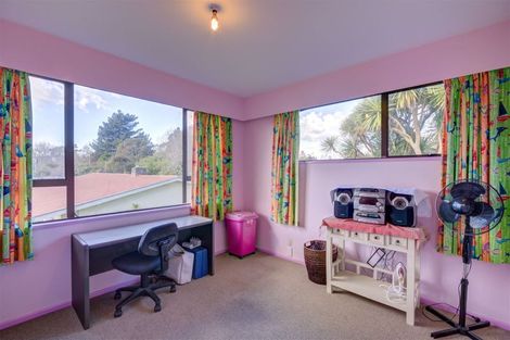 Photo of property in 33 Queens Avenue, Waikuku Beach, 7402