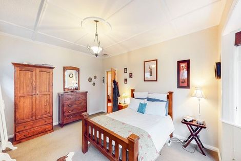 Photo of property in 74 Glenmore Street, Northland, Wellington, 6012