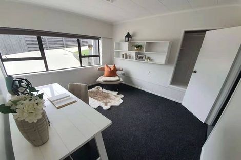 Photo of property in 71 Prince Regent Drive, Half Moon Bay, Auckland, 2012