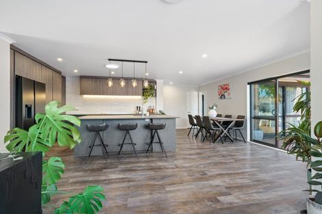 Photo of property in 28 Madison Street, Cambridge, 3434