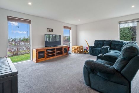 Photo of property in 28 Gosling Crescent, Halswell, Christchurch, 8025