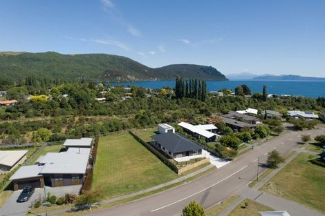Photo of property in 135 Lisland Drive, Kinloch, Taupo, 3377