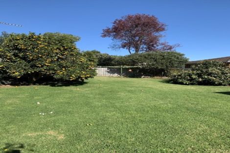 Photo of property in 56 Archibald Road, Kelston, Auckland, 0602