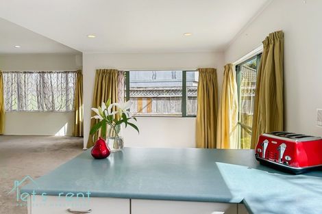 Photo of property in 1/150 Rosebank Road, Avondale, Auckland, 1026