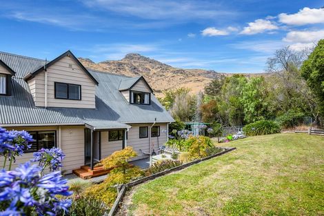 Photo of property in 8 Heathvale Place, Heathcote Valley, Christchurch, 8022