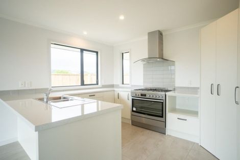 Photo of property in 35 Silicon Way, Fitzherbert, Palmerston North, 4410