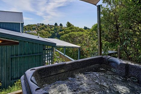 Photo of property in 80 Cluny Road, Plimmerton, Porirua, 5026