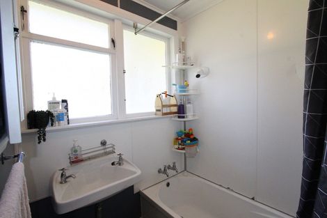 Photo of property in 20 Wilson Street, Pahiatua, 4910