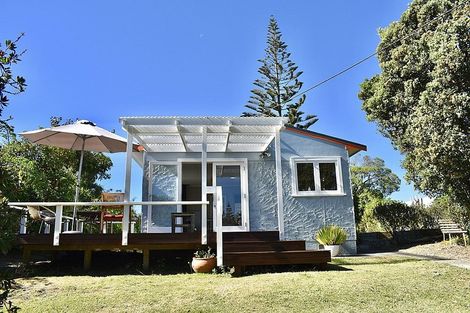 Photo of property in 16 Koromiko Street, Otaki Beach, Otaki, 5512
