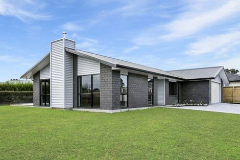 Photo of property in 6 Terli Way, Glen Avon, New Plymouth, 4312