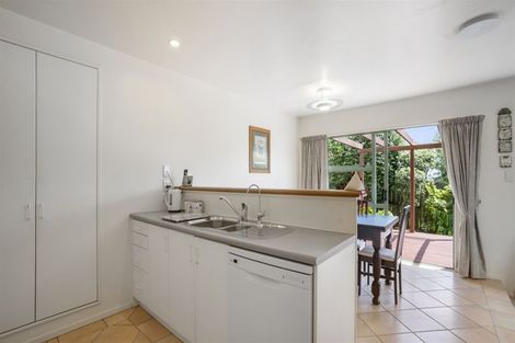 Photo of property in 1/11 Bronzewing Terrace, Unsworth Heights, Auckland, 0632