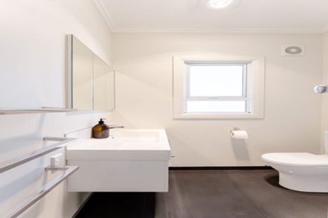 Photo of property in 384 Devon Street West, Lynmouth, New Plymouth, 4310