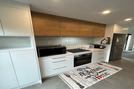Photo of property in 6c Jern Place, Eastern Beach, Auckland, 2012