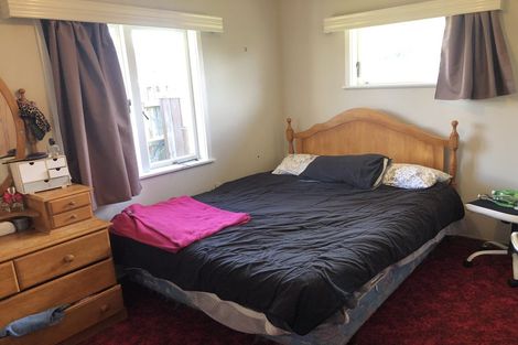 Photo of property in 1 Snead Place, Hamilton East, Hamilton, 3216