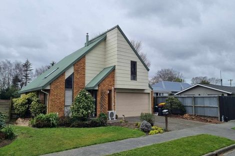 Photo of property in 4 Cullahill Street, Harewood, Christchurch, 8051