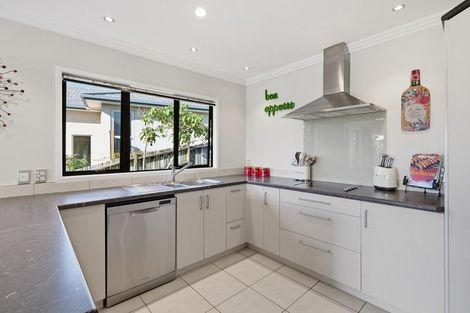 Photo of property in 18 Waka Way, Bellevue, Tauranga, 3110