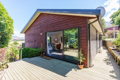Photo of property in 3a Mcdonnell Road, Arrowtown, 9302