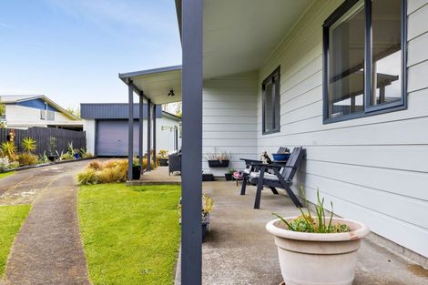 Photo of property in 17 Rewa Street, Inglewood, 4330