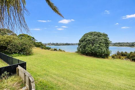 Photo of property in 161 West Harbour Drive, West Harbour, Auckland, 0618