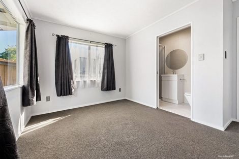 Photo of property in 7 Styca Place, Sunnyvale, Auckland, 0612