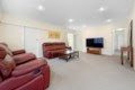 Photo of property in 1/17 Markham Place, Bucklands Beach, Auckland, 2012