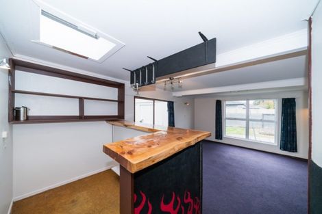 Photo of property in 4 Sutherland Crescent, Westbrook, Palmerston North, 4412