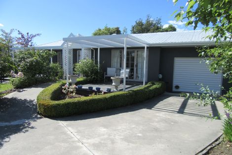 Photo of property in 17 Churchill Place, Waimate, 7924