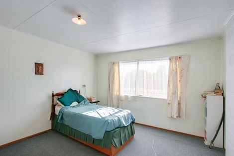 Photo of property in 82 Wynyard Crescent, Tamatea, Napier, 4112