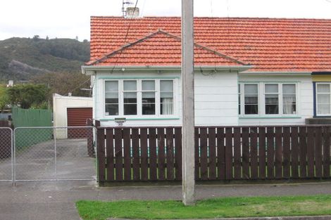 Photo of property in 38 Compton Crescent, Taita, Lower Hutt, 5011