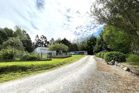 Photo of property in 205 Sunflower Road, Balclutha, 9274