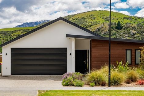 Photo of property in 3 Wheat Street, Jacks Point, Queenstown, 9371