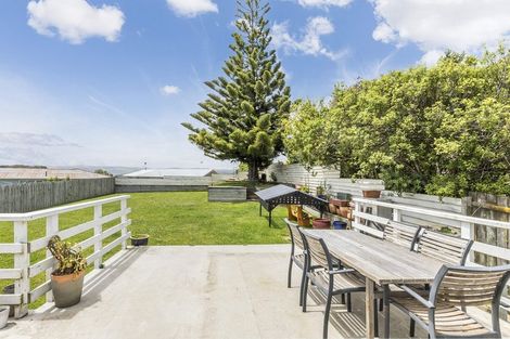 Photo of property in 29 Tirowhanga Road, Paremata, Porirua, 5024