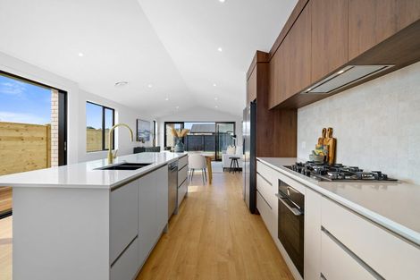 Photo of property in 14a Rose Leigh Drive, Cambridge, 3434