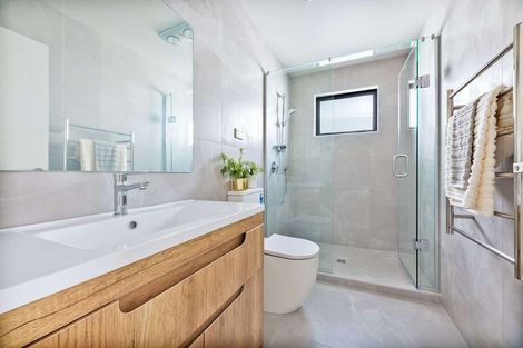 Photo of property in 30 Whakato Avenue, Kumeu, 0810