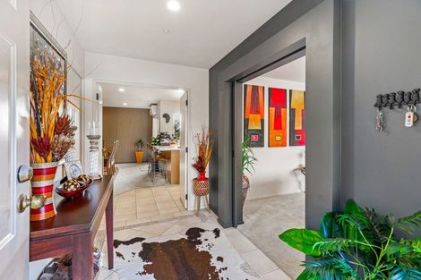 Photo of property in 8 Toledo Avenue, Henderson, Auckland, 0612