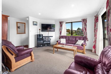 Photo of property in 16 Maxwell Place, Queenstown, 9300