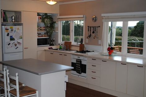 Photo of property in 70 Mclarin Road, Glenbrook, Waiuku, 2681