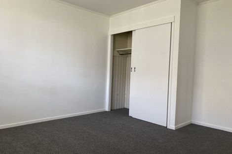 Photo of property in 2/52 Butterworth Drive, Glendene, Auckland, 0602