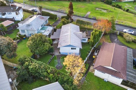 Photo of property in 24 Beauchamp Drive, Massey, Auckland, 0614