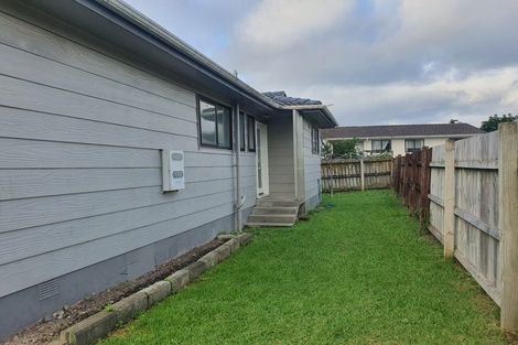 Photo of property in 18 Armada Drive, Ranui, Auckland, 0612