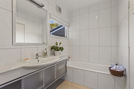 Photo of property in 81 Sunnybrae Road, Hillcrest, Auckland, 0627