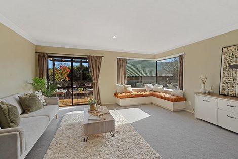 Photo of property in 2/15 Lowry Avenue, Redwood, Christchurch, 8051