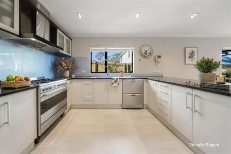 Photo of property in 22 Travis View Drive, Fairview Heights, Auckland, 0632