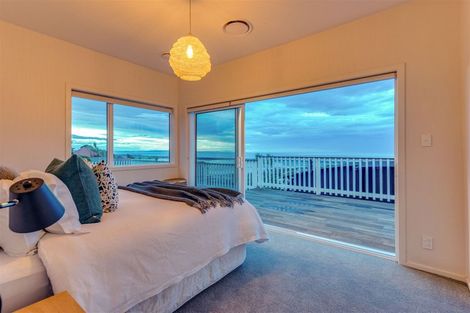 Photo of property in 1/182 Mount Pleasant Road, Mount Pleasant, Christchurch, 8081