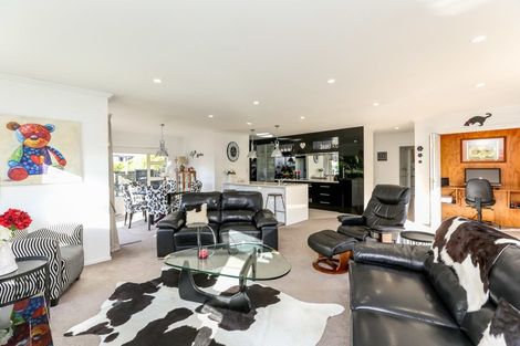 Photo of property in 91c Karina Road, Merrilands, New Plymouth, 4312