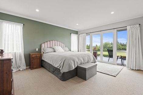 Photo of property in 76 Polson Hill Drive, Aokautere, Palmerston North, 4471