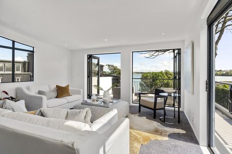 Photo of property in 63a Beresford Street, Bayswater, Auckland, 0622